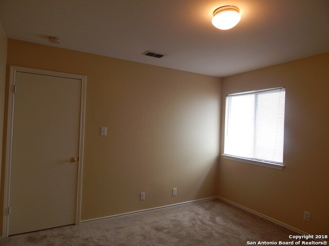Building Photo - 1239 Lion Forest