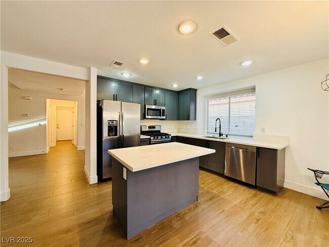 Building Photo - 1745 Mexican Poppy St