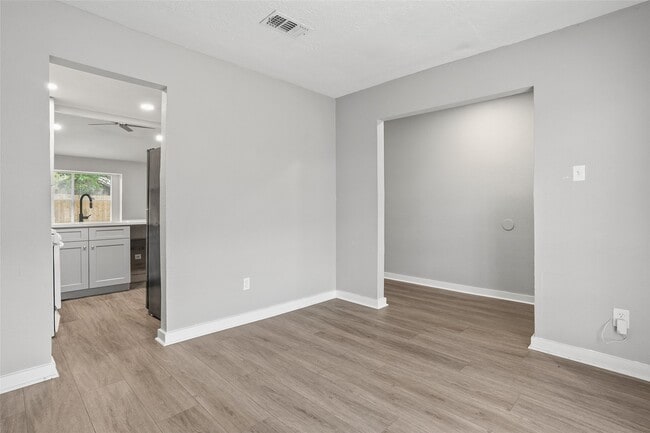 Building Photo - 12226 Kings Meadow Dr