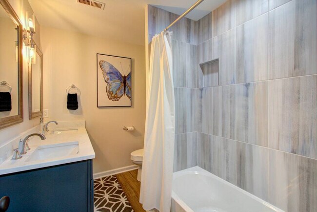 Building Photo - 16920 Landover Rd