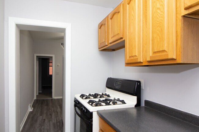 Building Photo - 3616 Paine St