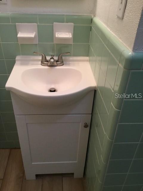 Building Photo - 27272 Sunnybrook Rd