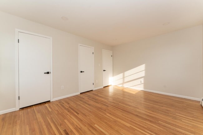 Master bedroom - 32 Roseland Ave