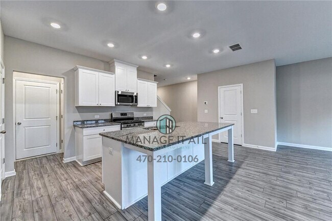 Building Photo - Beautiful 3 Bedroom Townhome in Buford Sch...
