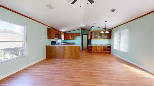 Building Photo - 435 16th St