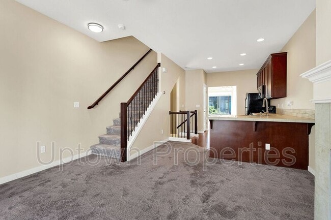Building Photo - 8900 SW Elena Ln