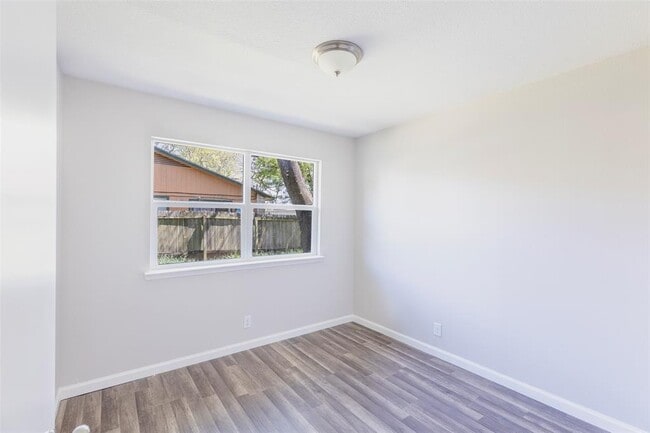 Building Photo - 10309 Burmaster Ln