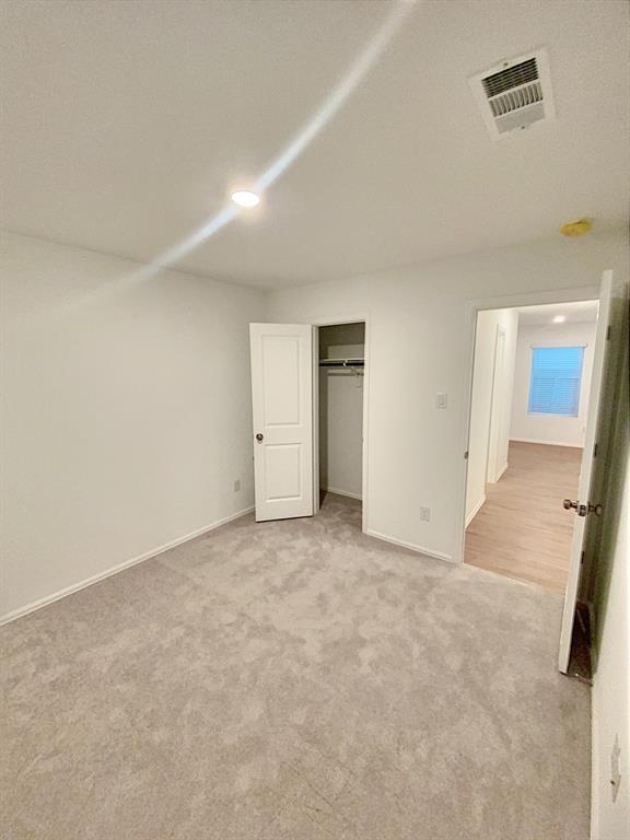 Building Photo - 21015 Longeni Dr