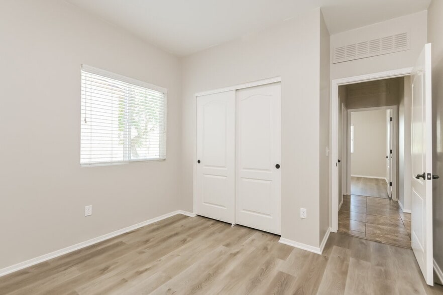 Building Photo - 4786 E Desert Thorn Dr