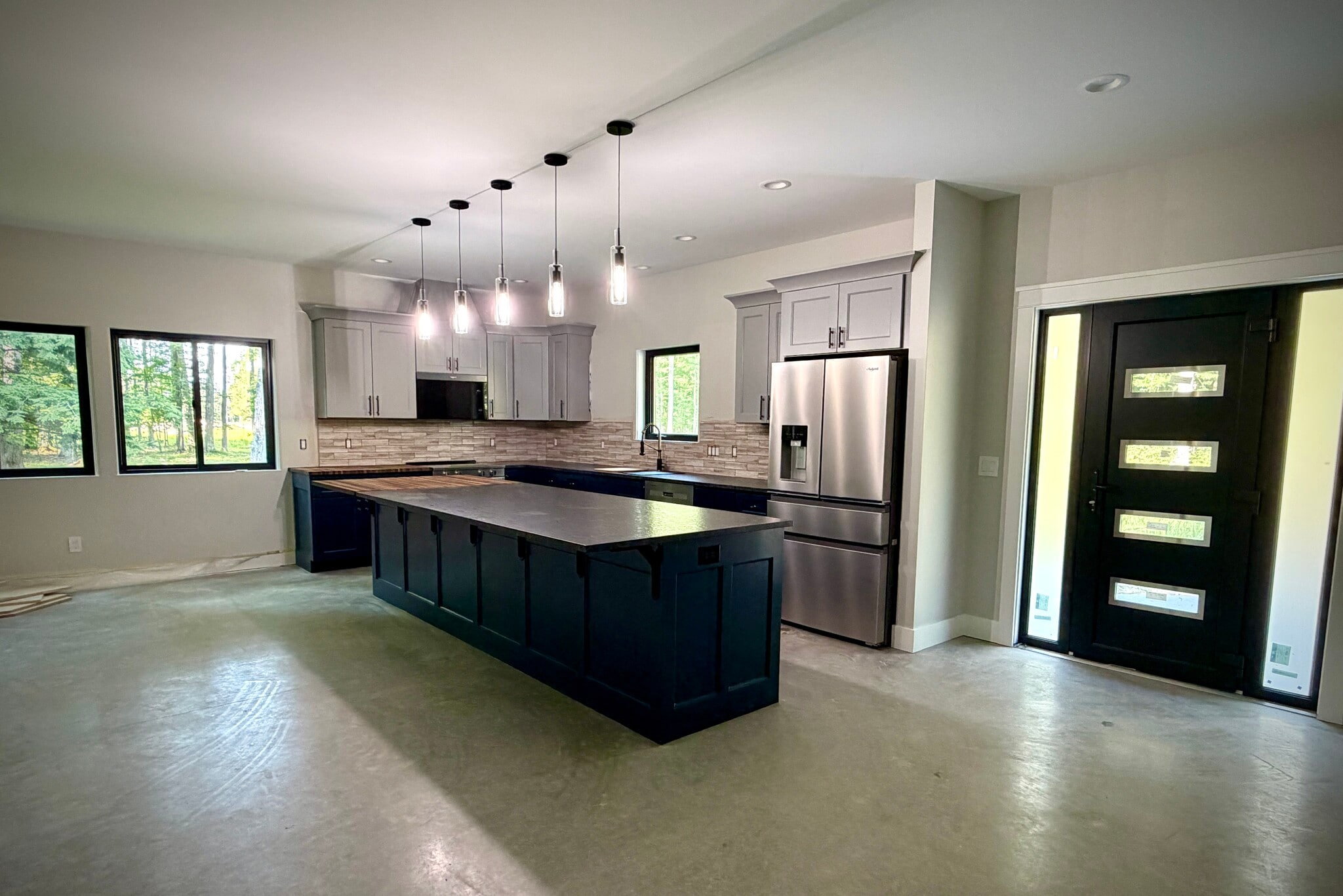Leathered granite countertops. - 10671 US 31