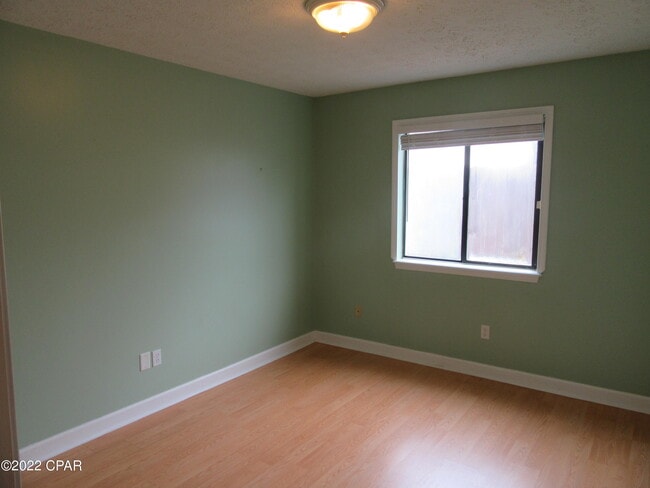 Building Photo - 820 Premier Dr