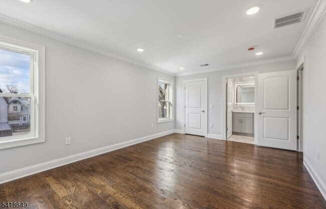 Building Photo - 139 N 15th St