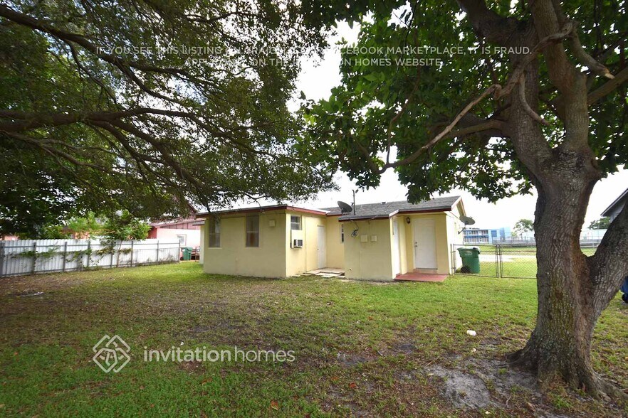 Building Photo - 1281 NW 195th St