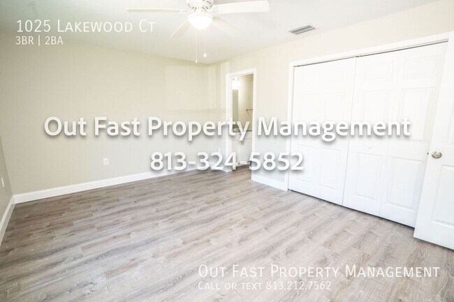 Building Photo - 1025 Lakewood Ct