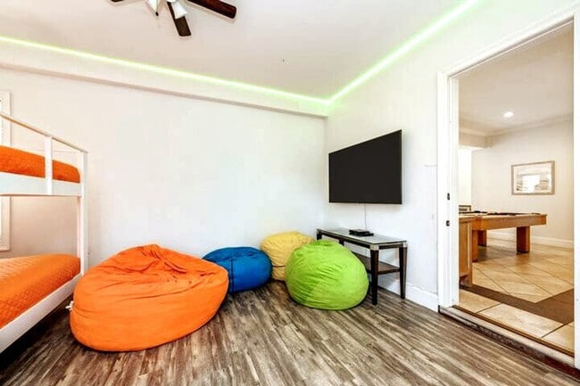 Building Photo - 2825 Scenic Hwy 98