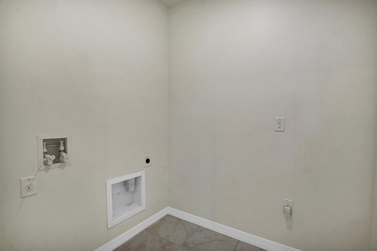 Laundry room - 1022 Preserve Dr