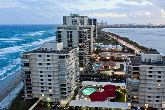 Building Photo - 5510 N Ocean Dr