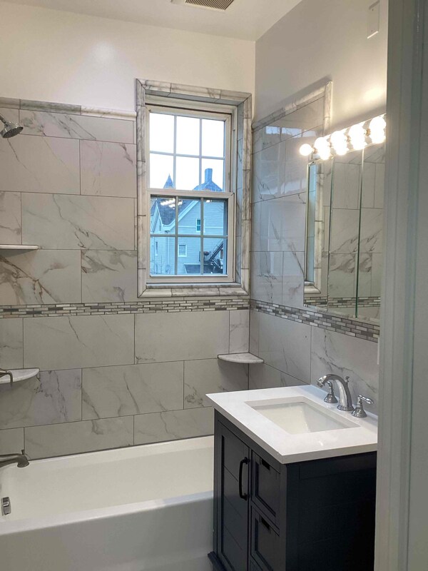 Building Photo - 58 Chestnut St