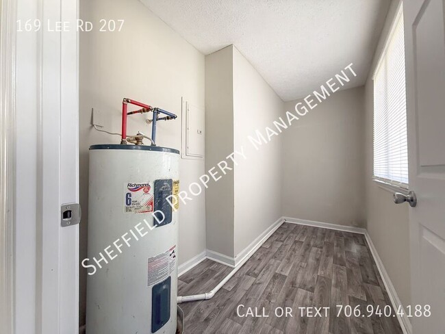 Building Photo - 169 Lee Rd 207