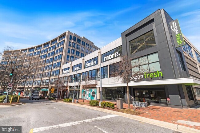 Building Photo - 4601 N Park Ave