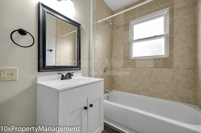 Building Photo - 1127 McAllister Ave