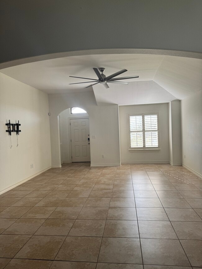 Building Photo - 212 Sandhill Oak Dr