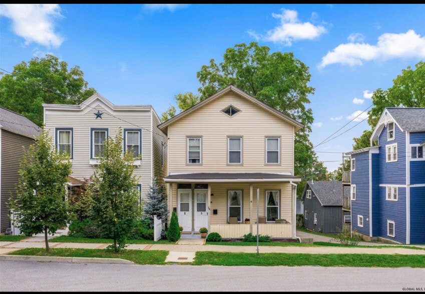 Building Photo - 78 Catherine St