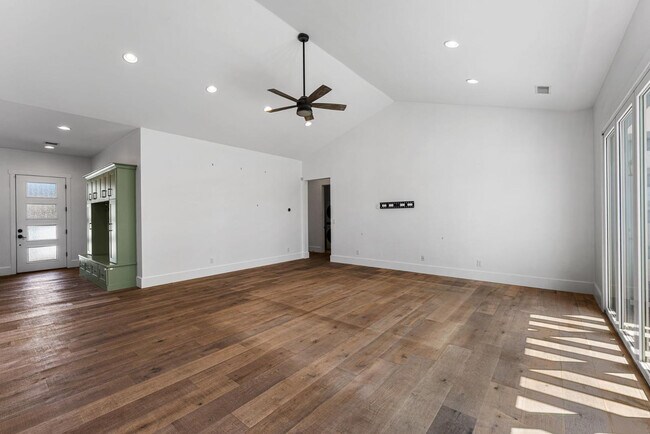 Building Photo - 4145 E Campbell Ave