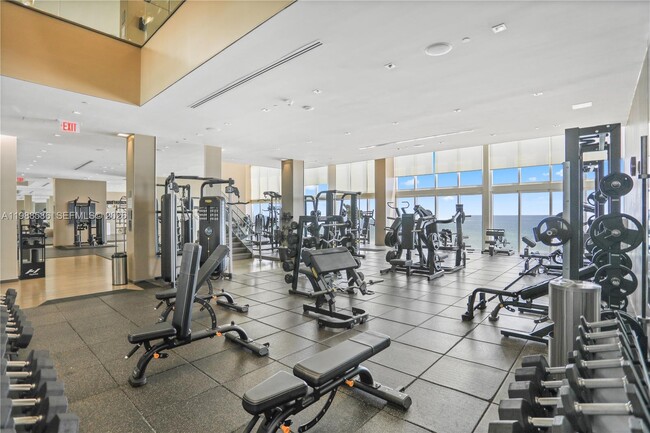 Building Photo - 1830 S Ocean Dr