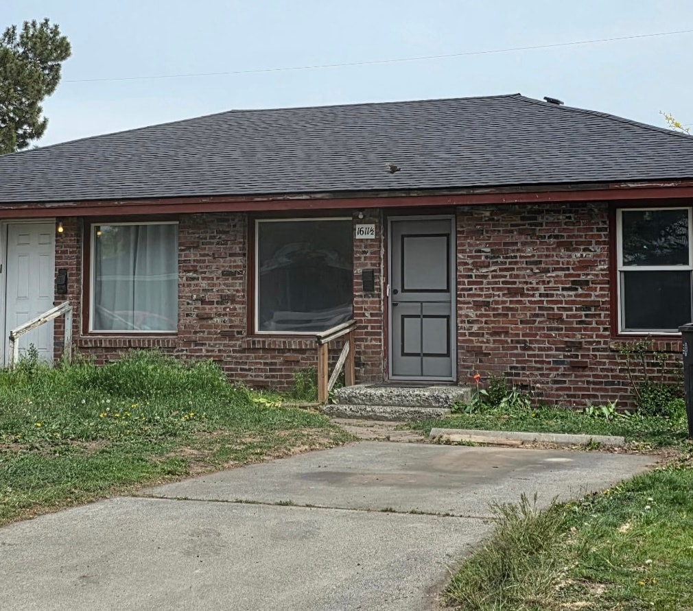 Building Photo - 1611 S 5th Ave