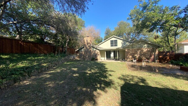 Building Photo - Beautiful Home in Established Neighborhood