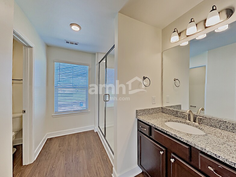 Building Photo - 604 Drema Ct