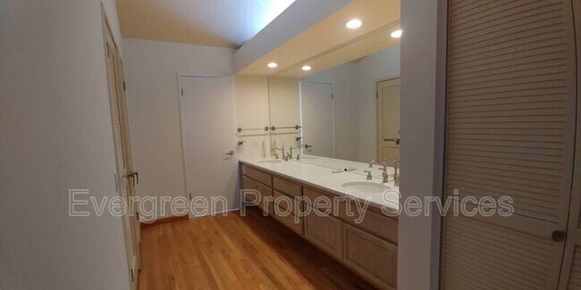 Building Photo - 11458 Coloma Rd
