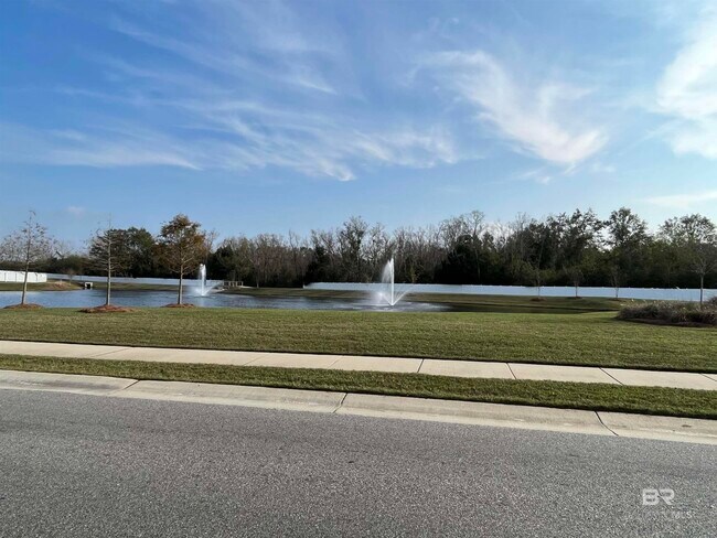 Building Photo - 10762 Winning Colors Trl