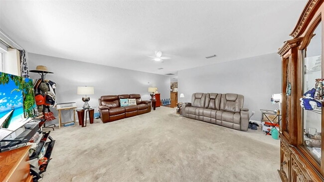 Building Photo - 38919 3rd Ave