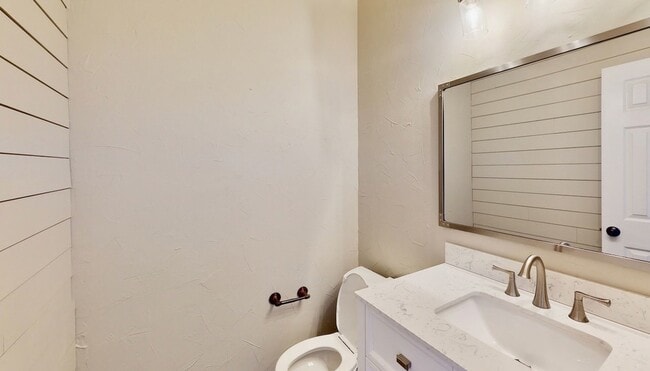 Building Photo - 9901 Miller Pl