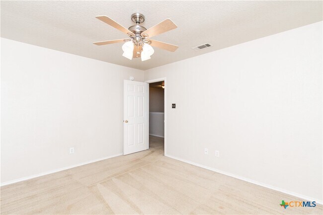 Building Photo - 5401 Jitterbug Ct