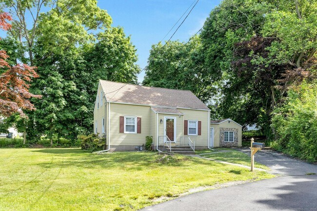 Building Photo - 124 Minturn Pl