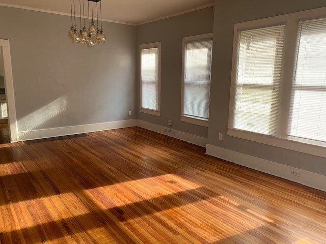 Main living area - 2712 Dellwood Ave