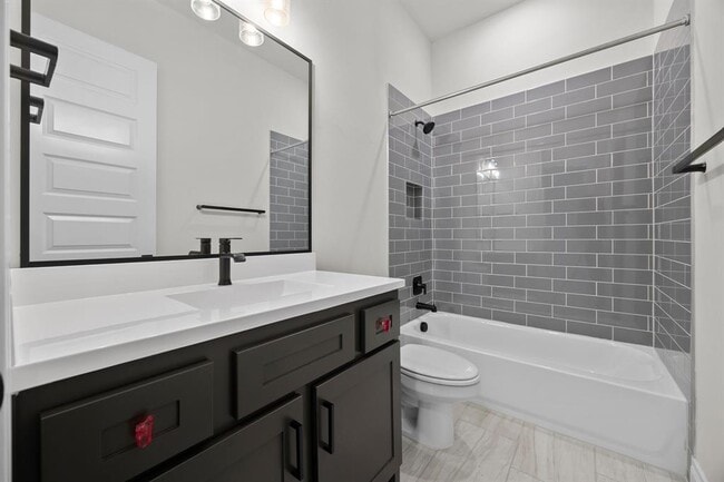 Building Photo - 116 Stardusty