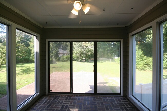 Building Photo - WONDERFUL 2-STORY HOME IN WALNUT CREEK *SP...
