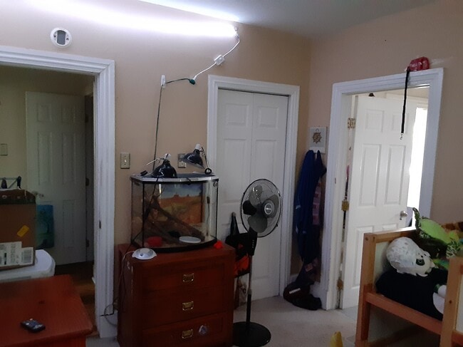 bedroom 2 - 210 W Montgomery Ave