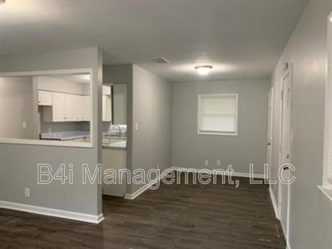 Building Photo - 4807 Gardiner Dr