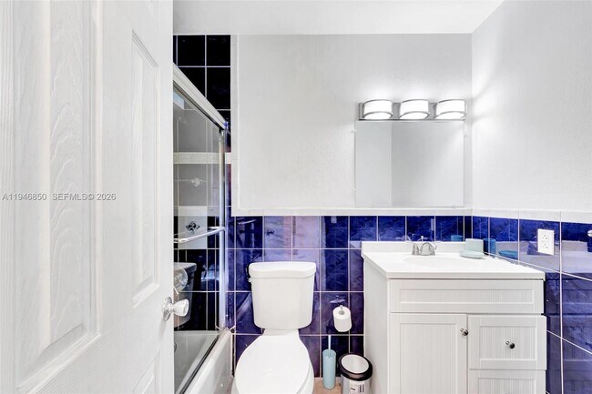 Building Photo - 4530 SW 54th St