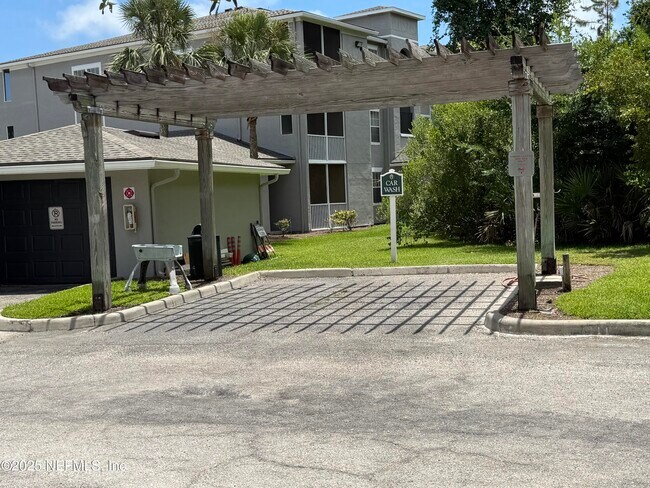 Building Photo - 440 S Villa San Marco Dr