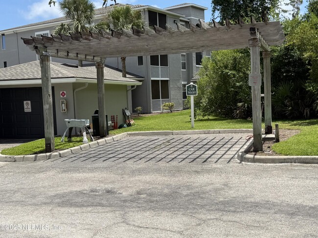 Building Photo - 440 S Villa San Marco Dr