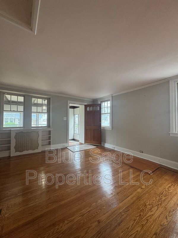 Building Photo - 124 N Pennock Ave