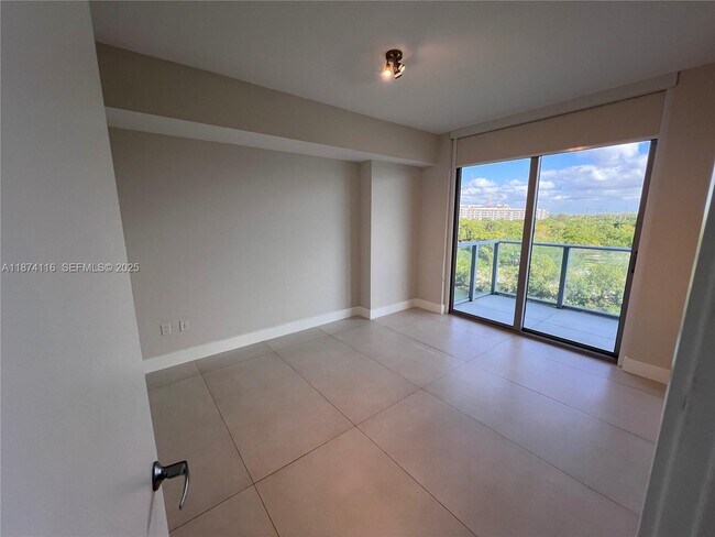 Building Photo - 16385 Biscayne Blvd