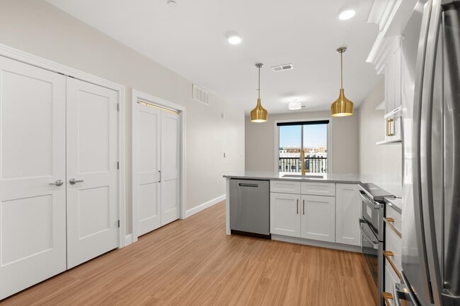 Building Photo - 99 Foundry Pl