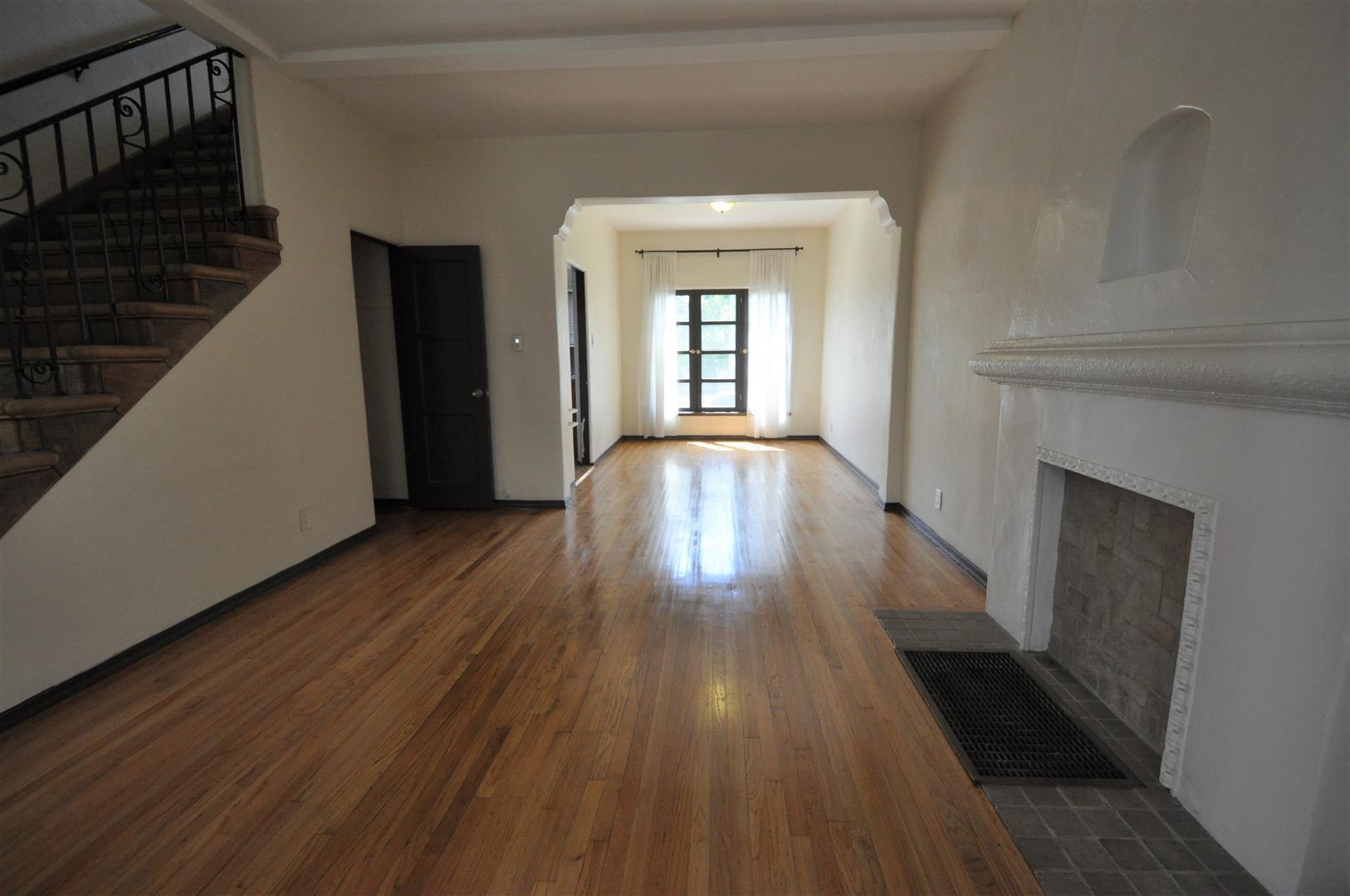 Building Photo - 1417 S Crescent Heights Blvd